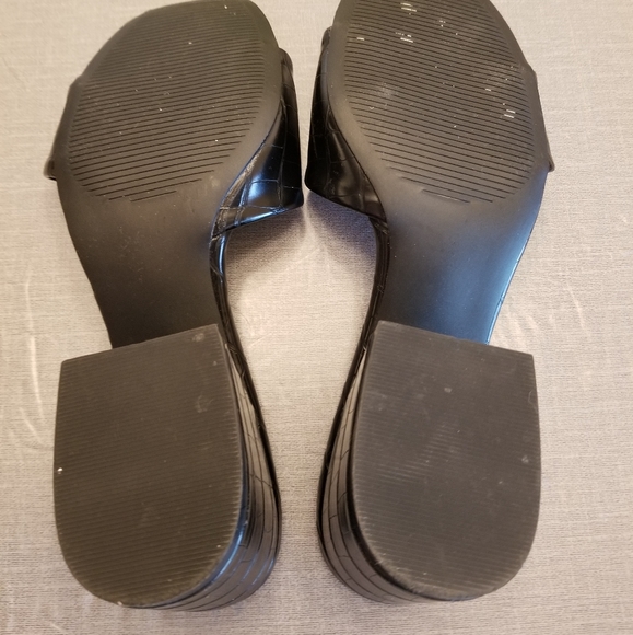 Black Sandals - Picture 4 of 5